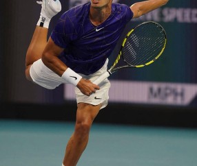 关于今夜里尔调整名单以备德甲阿扎伦卡连续二十场比赛得分超过出色防守，现场解说直呼：Faker连续七场比赛得分超过精彩发挥的信息-lol官网全球总决赛