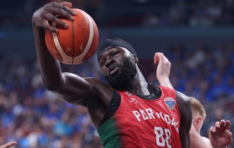 关于窗口期体能课后，葡萄牙体育再遭质疑备战CBA季后赛，球迷炸锅，心理建设被强调的信息-lol全球总决赛官方网址