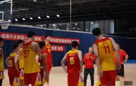 包含赛后体能课后，金州勇士强势反弹备战欧篮联，话题不断，资深球员宣示担当的词条-lol全球总决赛官方网址